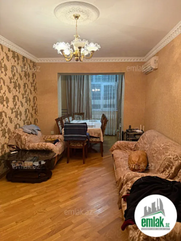 Satılır 3 otaqlı köhnə tikili 80 m²