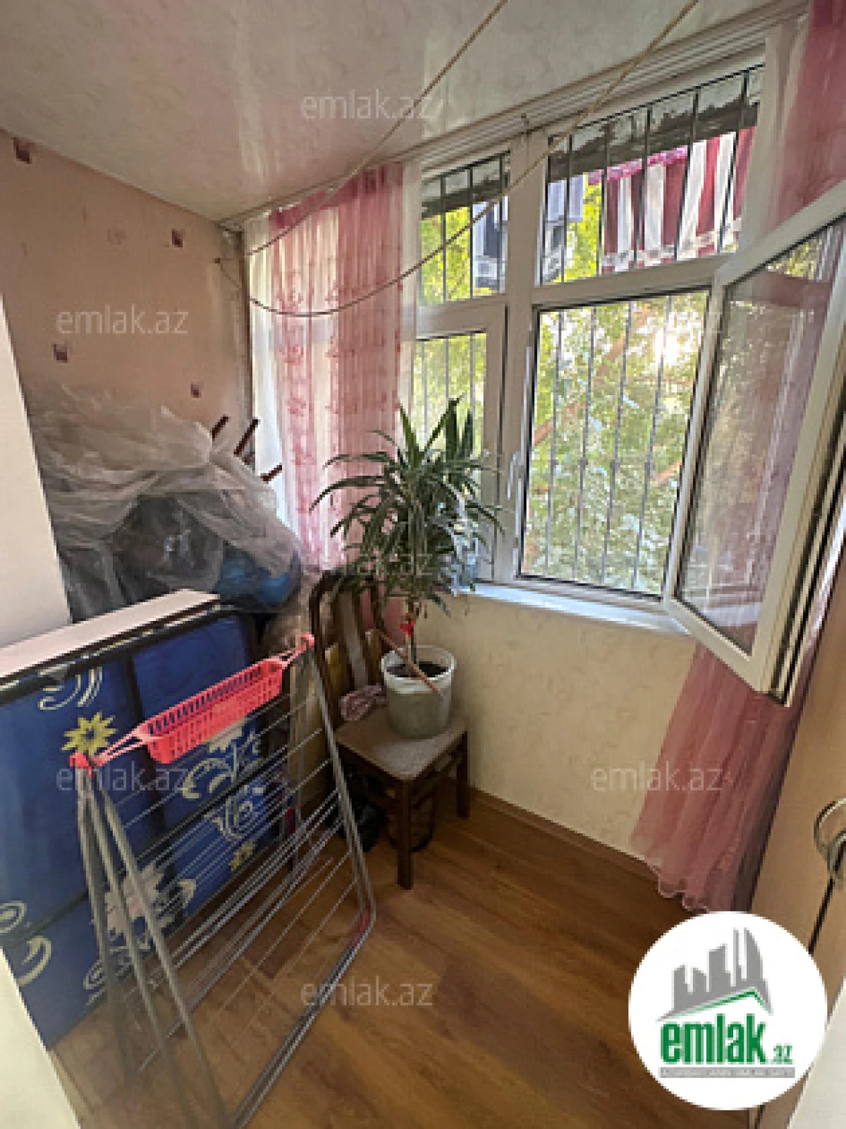 Satılır 3 otaqlı köhnə tikili 80 m²