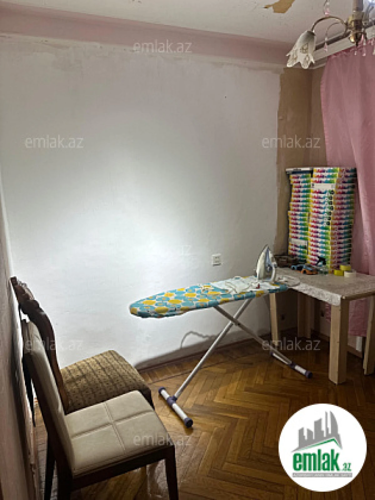 Satılır 3 otaqlı köhnə tikili 80 m²