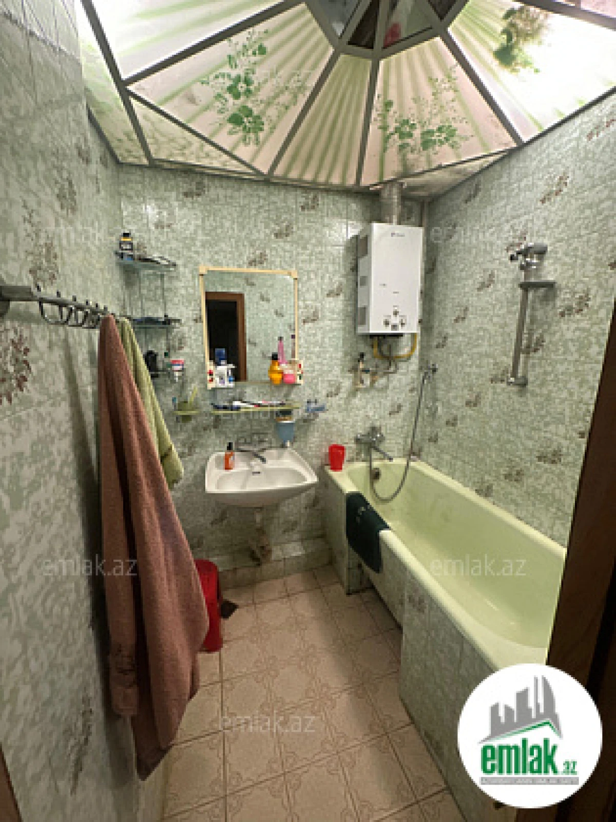 Satılır 3 otaqlı köhnə tikili 80 m²