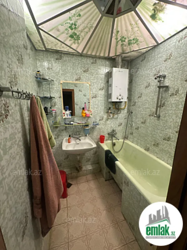 Satılır 3 otaqlı köhnə tikili 80 m²