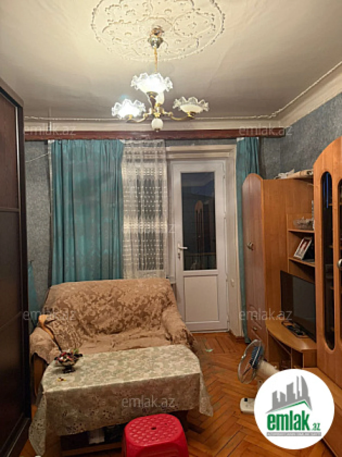 Satılır 3 otaqlı köhnə tikili 80 m²