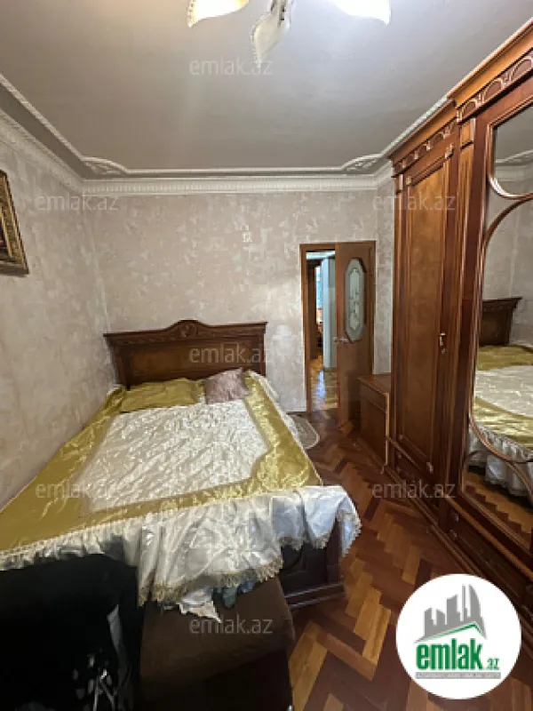 Satılır 3 otaqlı köhnə tikili 80 m²
