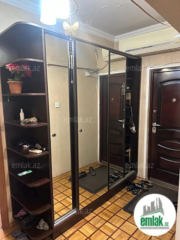 Satılır 3 otaqlı köhnə tikili 80 m²