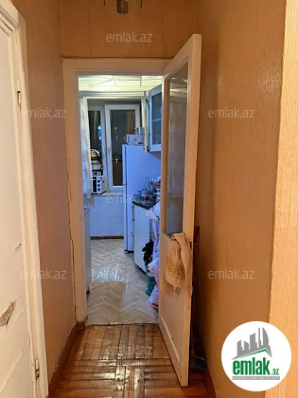 Satılır 3 otaqlı köhnə tikili 80 m²