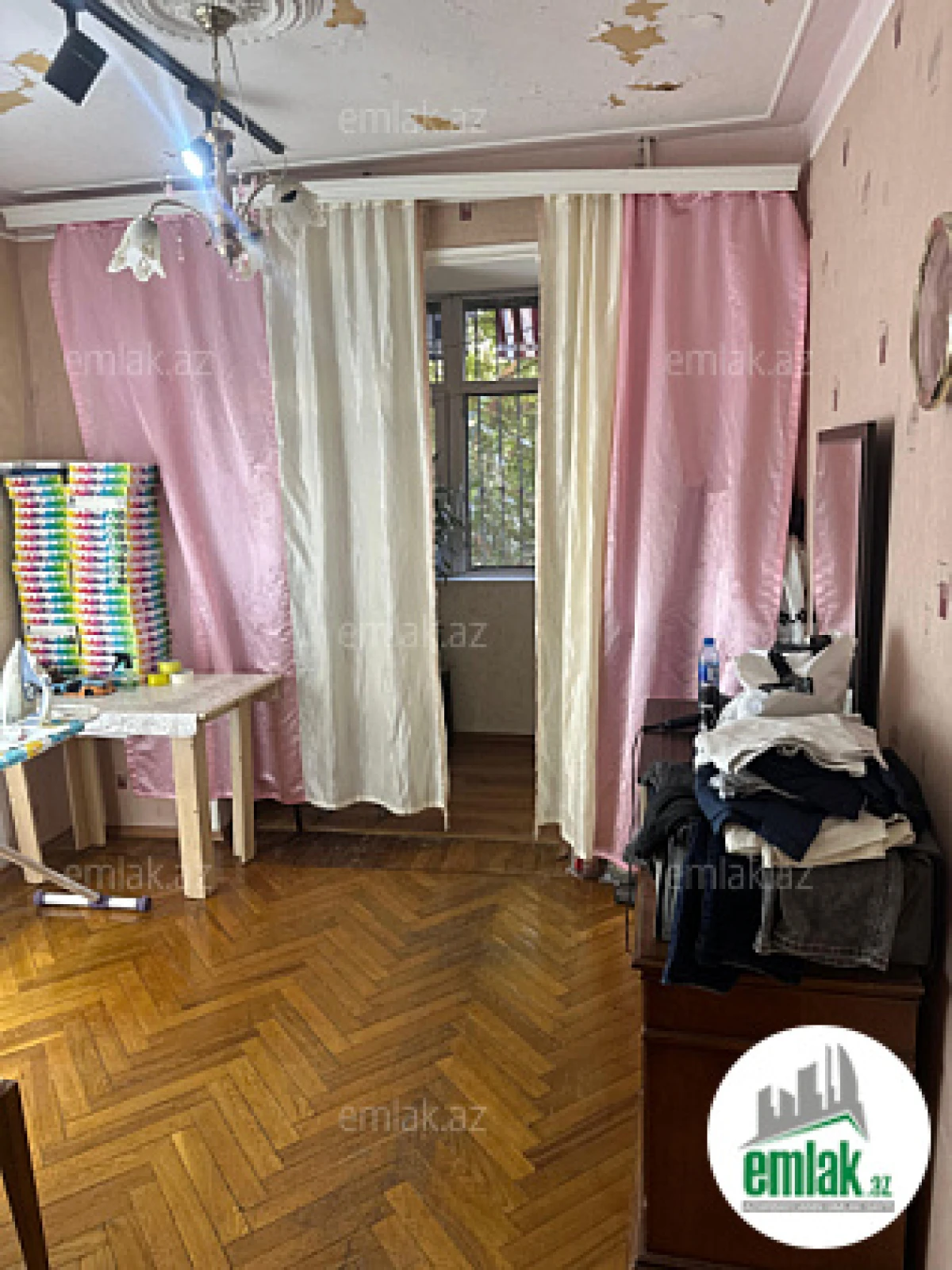 Satılır 3 otaqlı köhnə tikili 80 m²