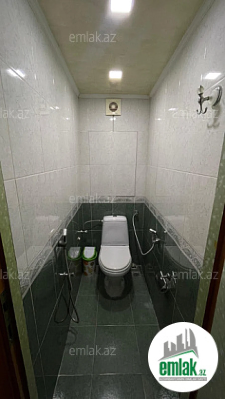 Satılır 4 otaqlı köhnə tikili 110 m²