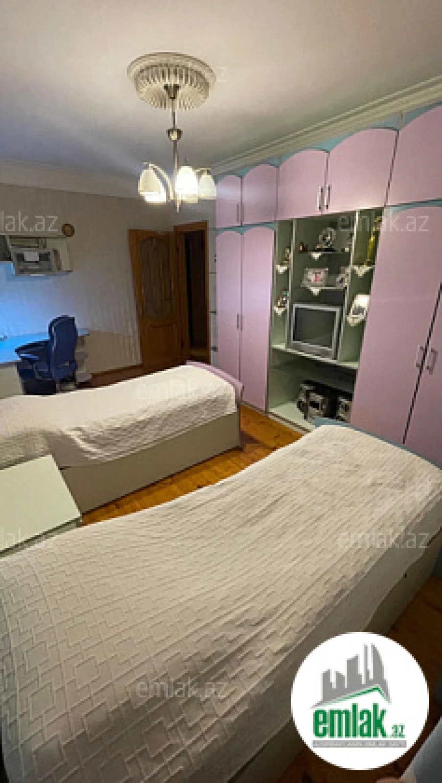 Satılır 4 otaqlı köhnə tikili 110 m²