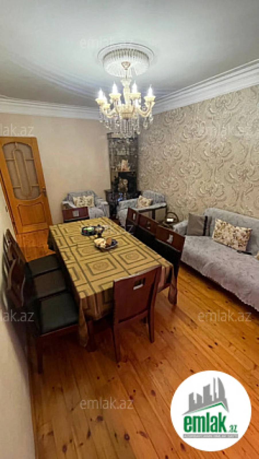 Satılır 4 otaqlı köhnə tikili 110 m²