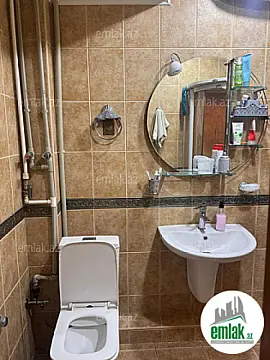 Satılır 4 otaqlı köhnə tikili 100 m²