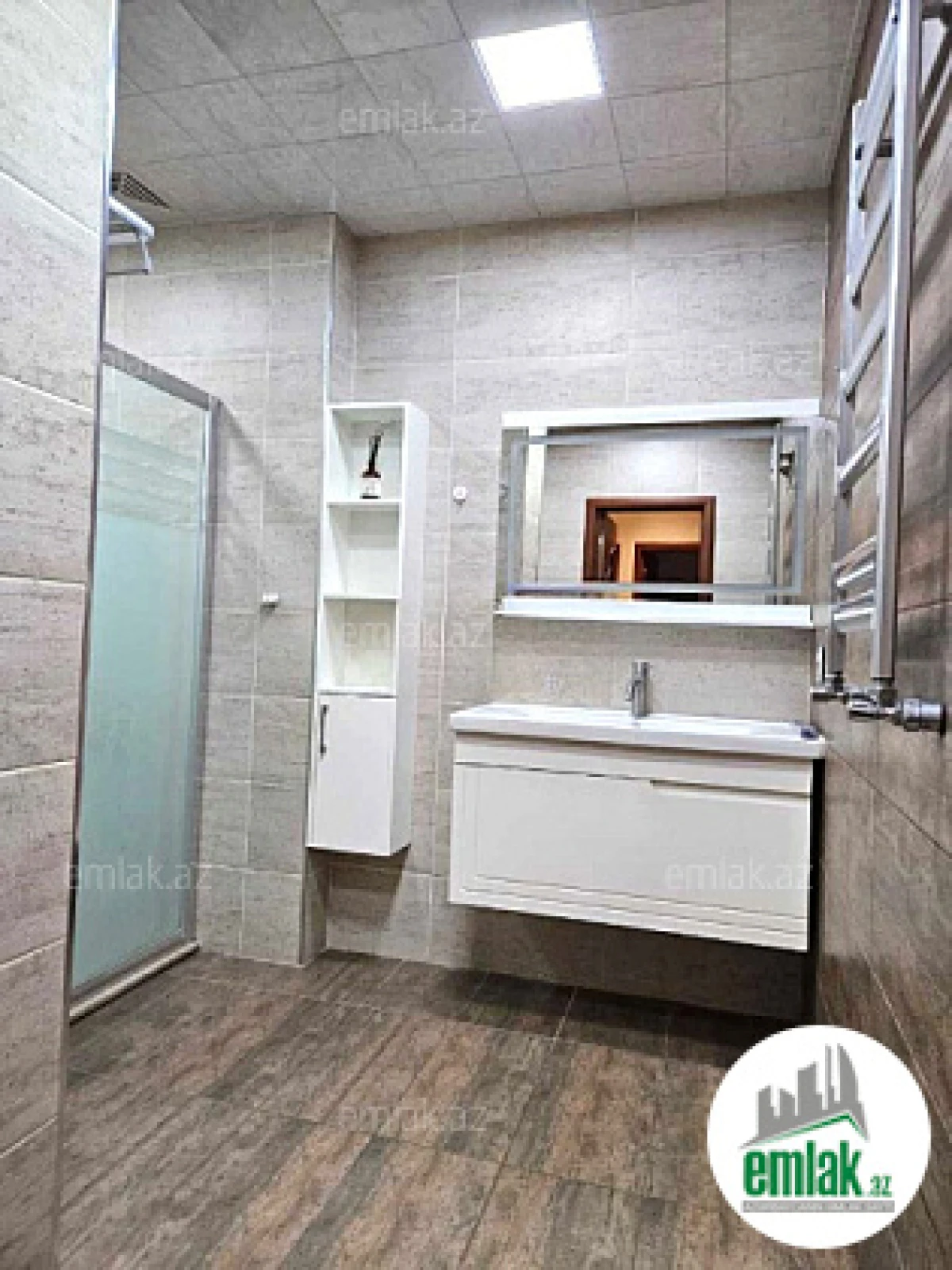 Satılır 2 otaqlı yeni tikili 100 m²