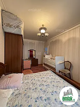 Satılır 4 otaqlı köhnə tikili 110 m²