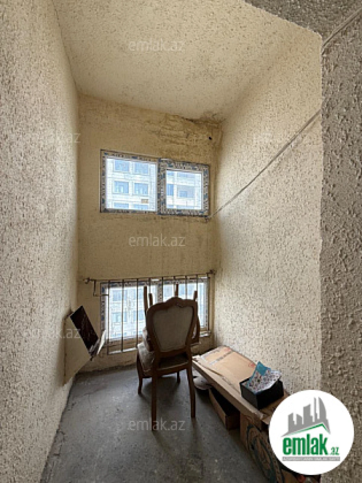 Satılır 4 otaqlı köhnə tikili 110 m²