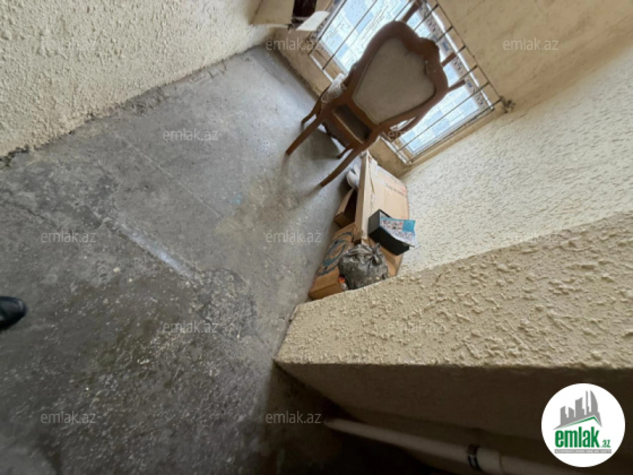 Satılır 4 otaqlı köhnə tikili 110 m²