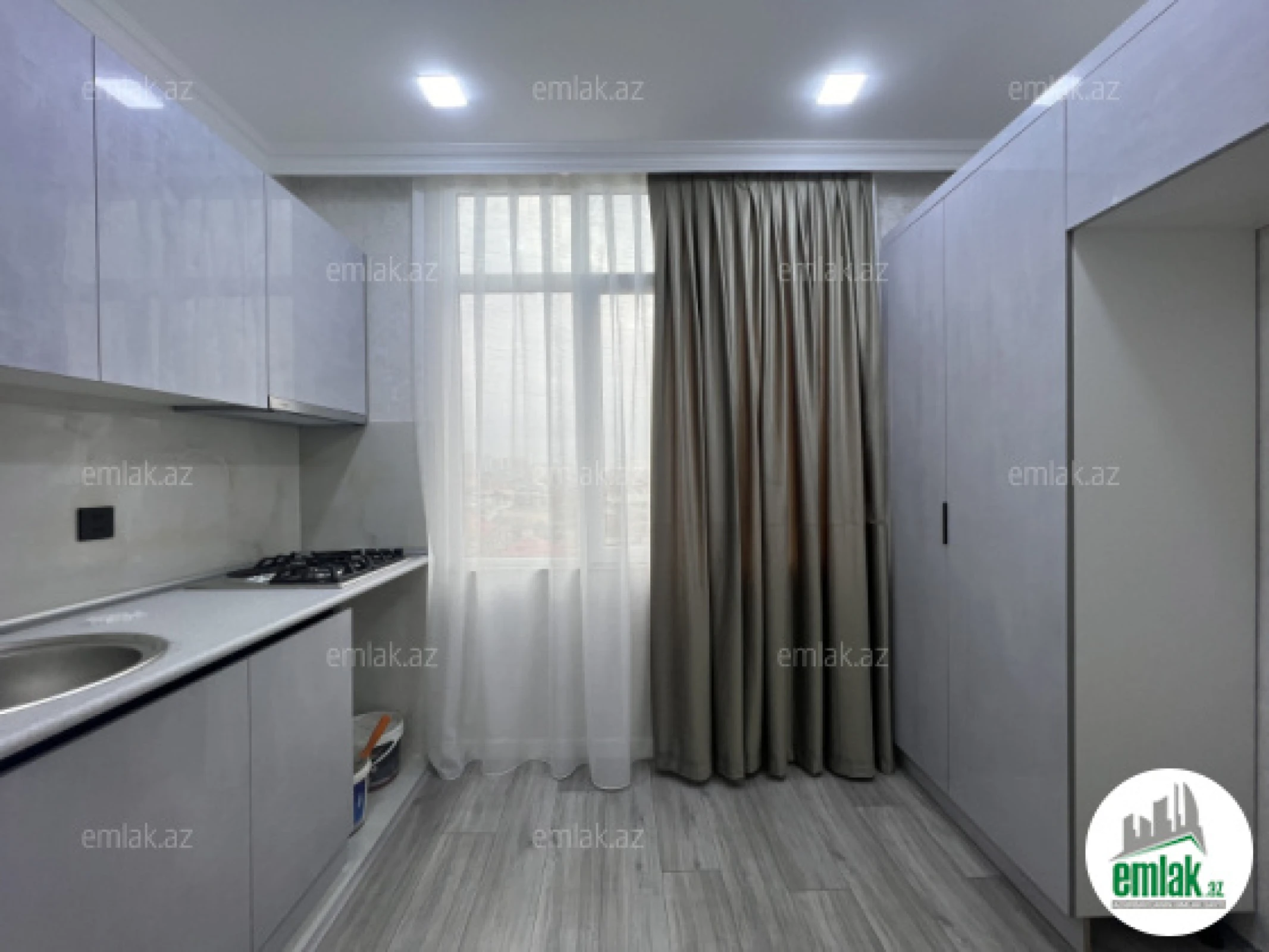 Satılır 2 otaqlı köhnə tikili 47 m²