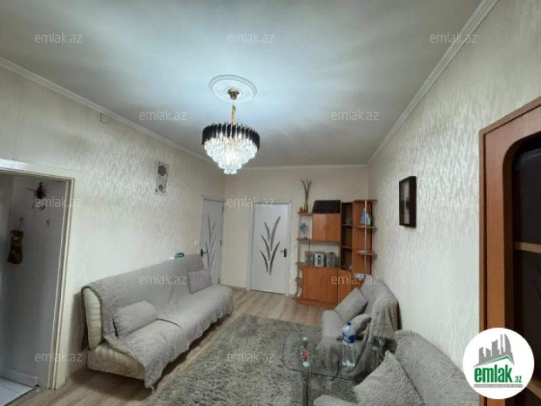Satılır 2 otaqlı köhnə tikili 55 m²