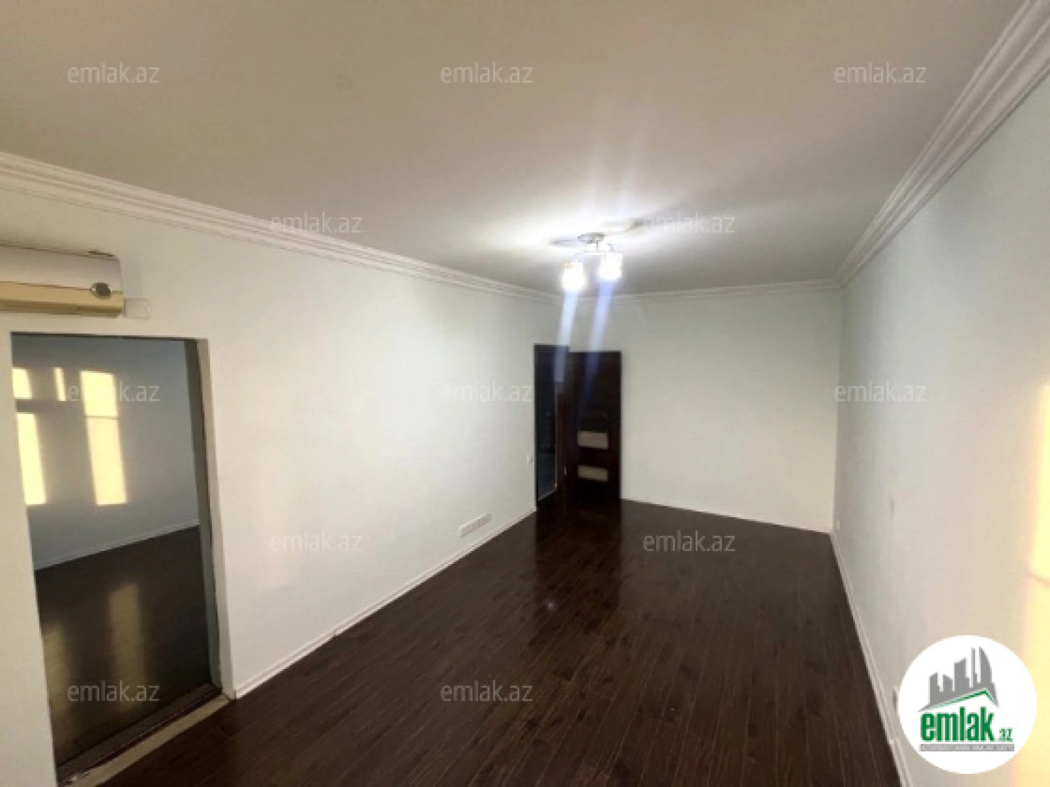 Satılır 2 otaqlı köhnə tikili 65 m²