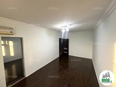 Satılır 2 otaqlı köhnə tikili 65 m²