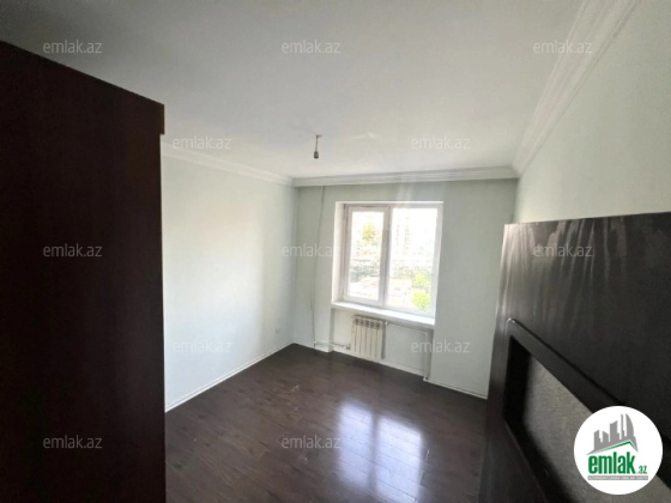 Satılır 2 otaqlı köhnə tikili 65 m²