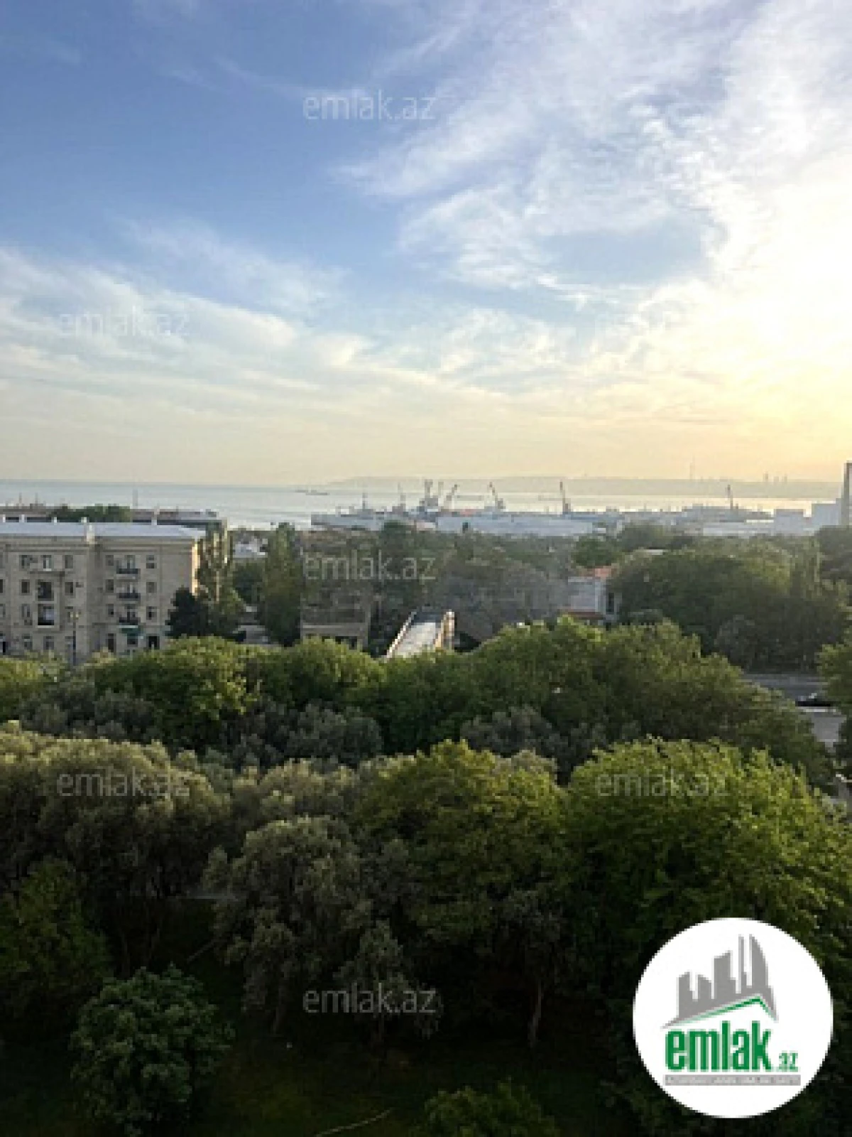 Satılır 2 otaqlı köhnə tikili 65 m²