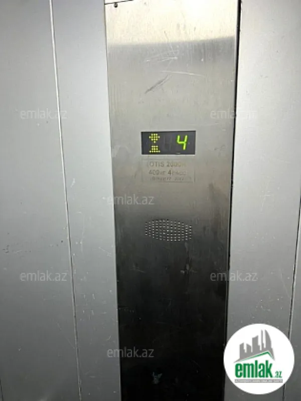 Satılır 2 otaqlı köhnə tikili 65 m²