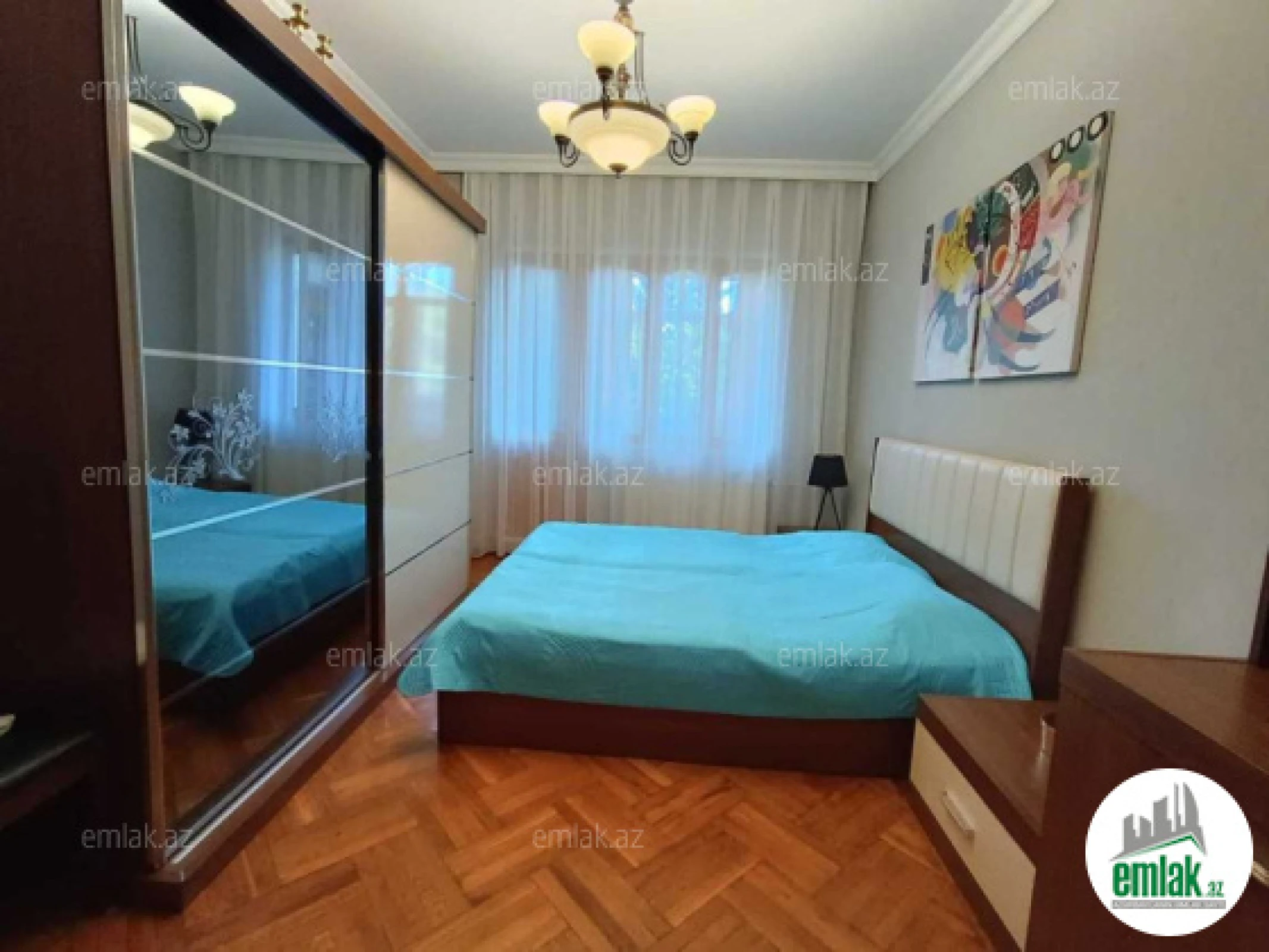 Satılır 2 otaqlı köhnə tikili 70 m²