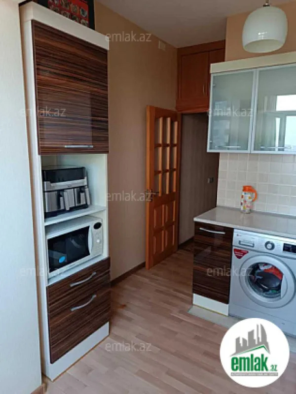 Satılır 2 otaqlı köhnə tikili 70 m²