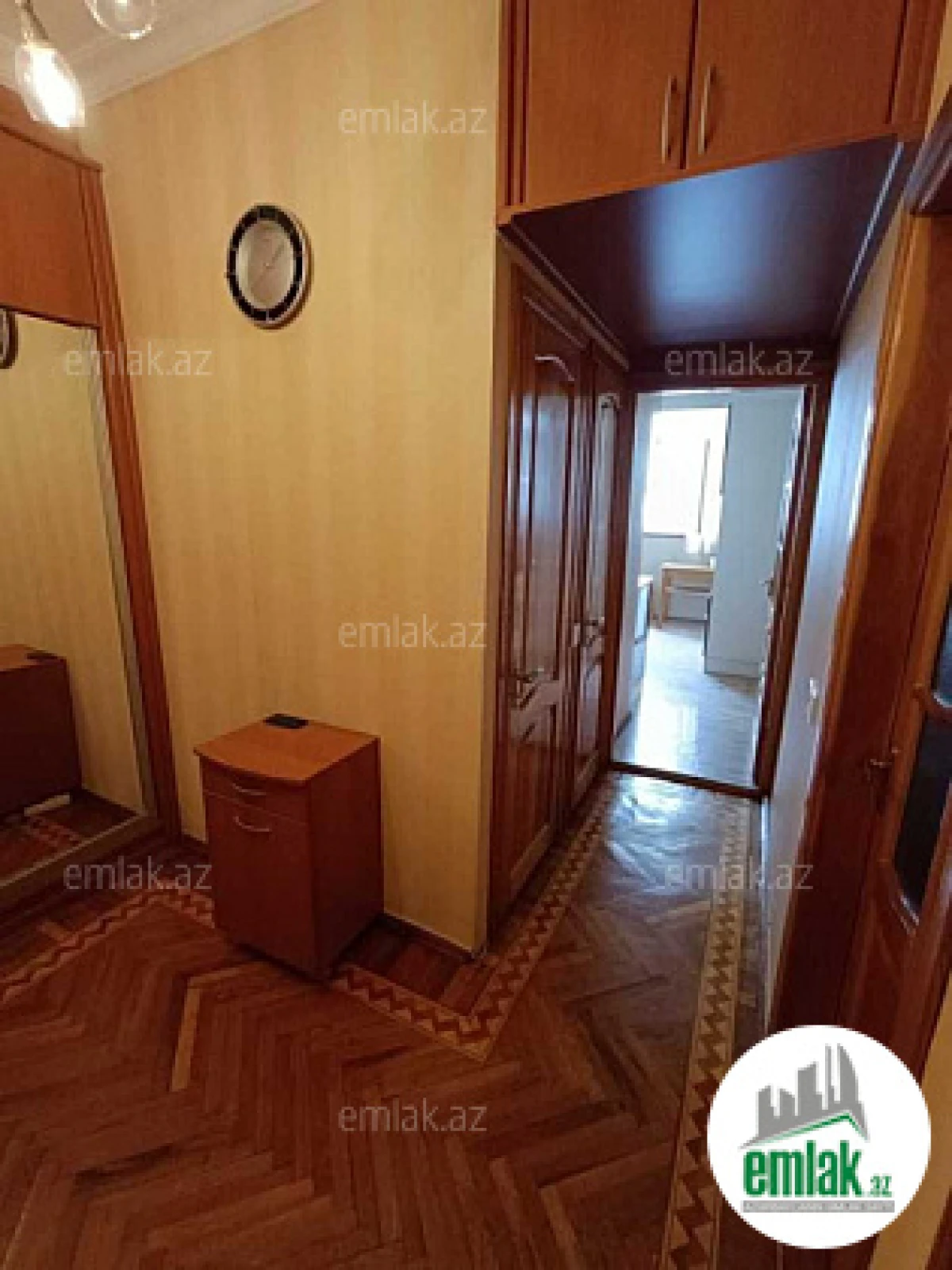 Satılır 2 otaqlı köhnə tikili 70 m²