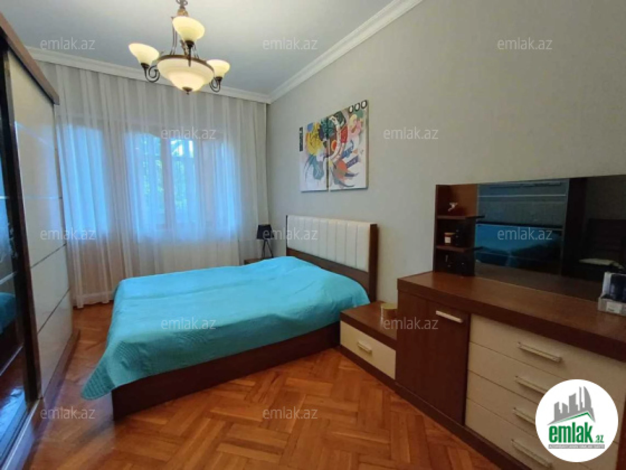 Satılır 2 otaqlı köhnə tikili 70 m²