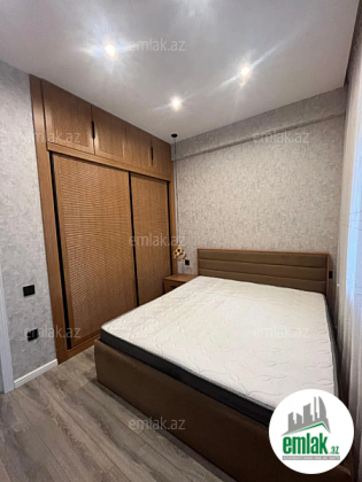 Satılır 3 otaqlı yeni tikili 70 m²