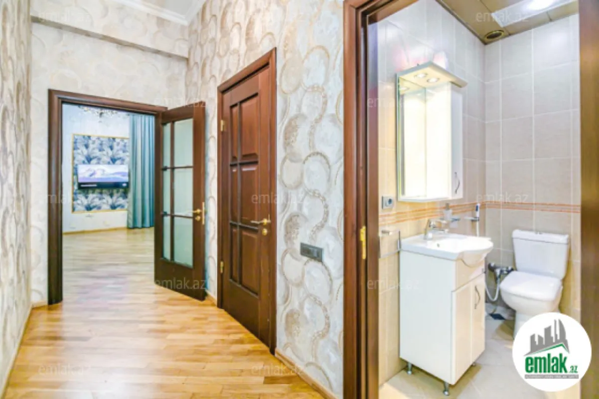 Satılır 6 otaqlı yeni tikili 360 m²