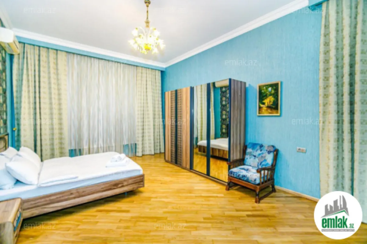 Satılır 6 otaqlı yeni tikili 360 m²