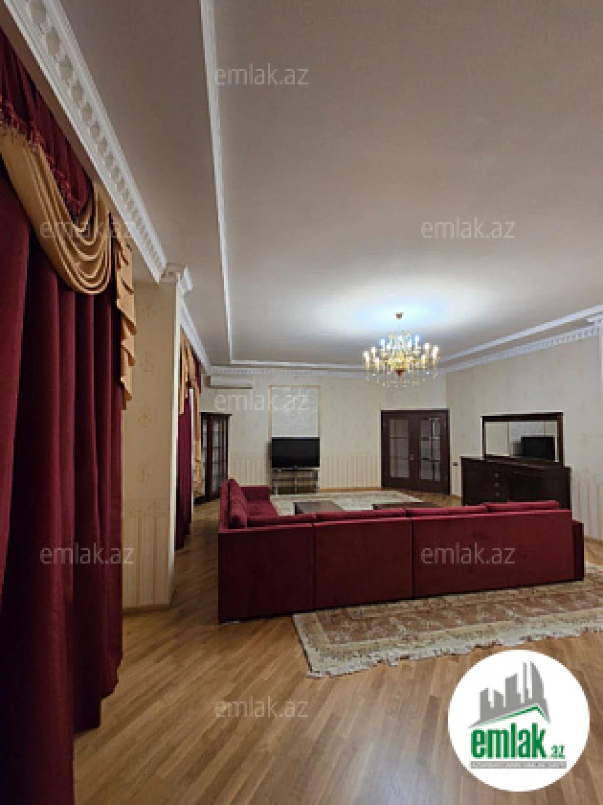 Satılır 6 otaqlı yeni tikili 360 m²