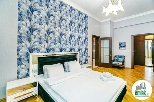 Satılır 6 otaqlı yeni tikili 360 m²