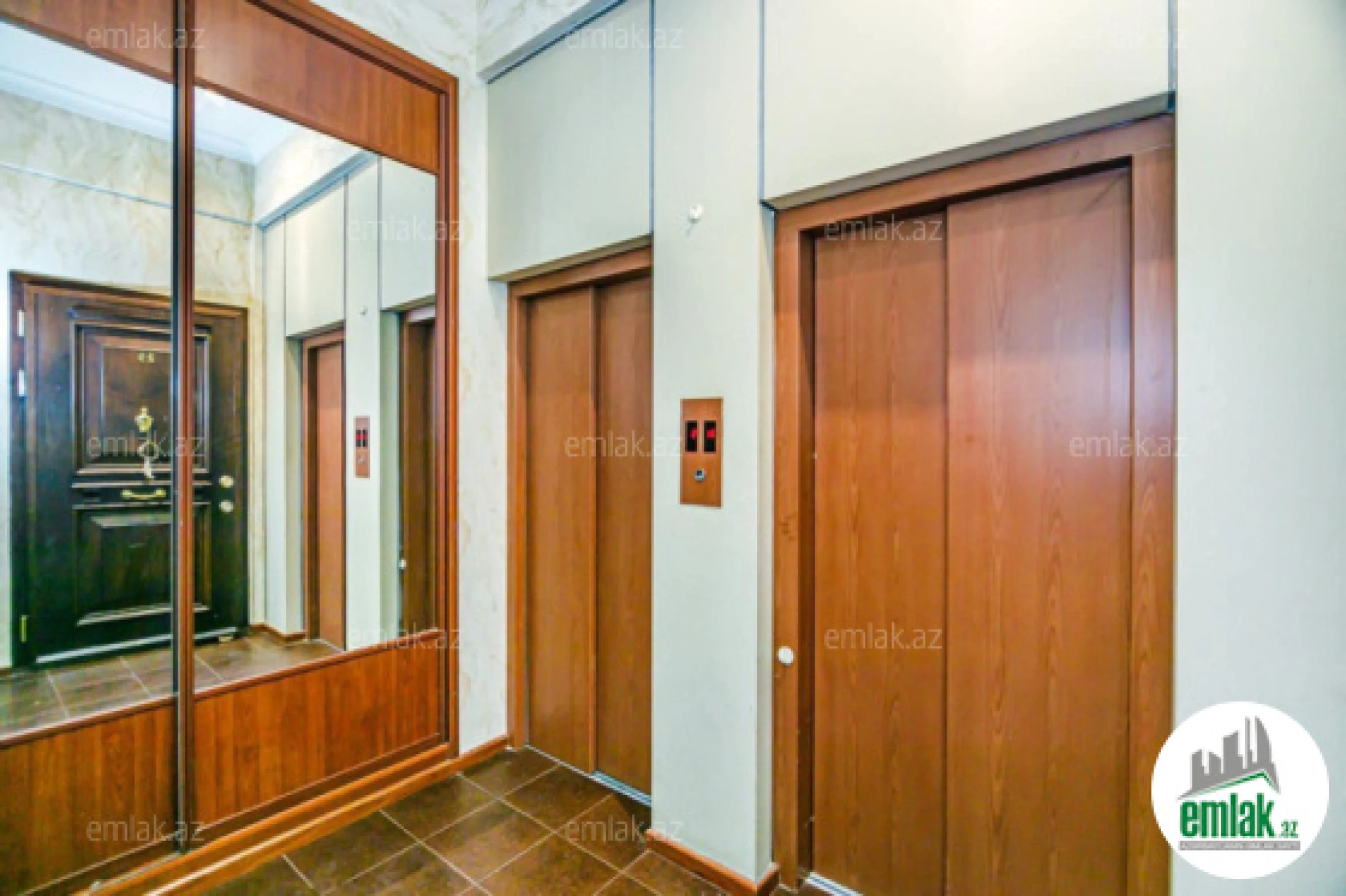 Satılır 6 otaqlı yeni tikili 360 m²