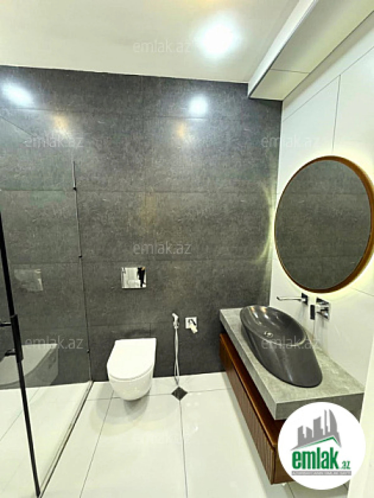 Satılır 3 otaqlı yeni tikili 120 m²