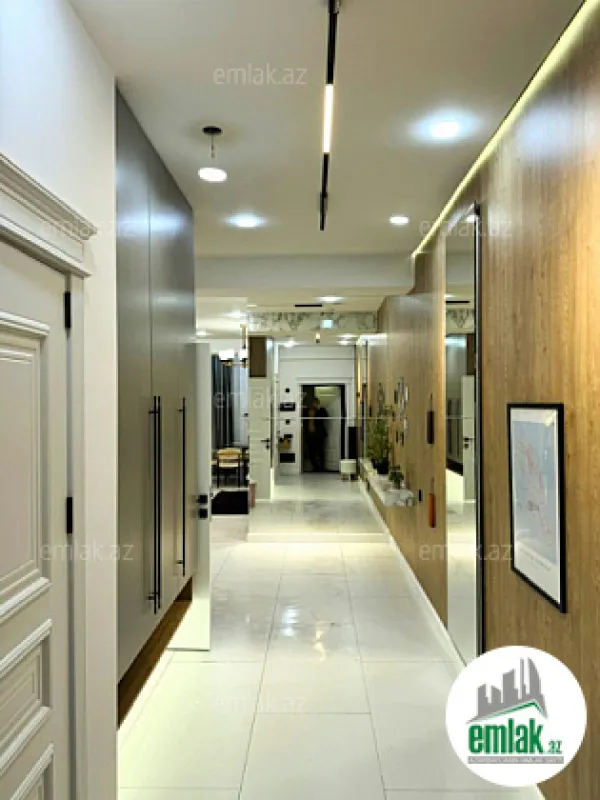 Satılır 3 otaqlı yeni tikili 120 m²