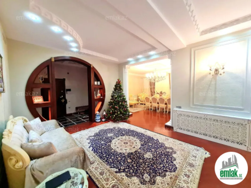 Satılır 4 otaqlı yeni tikili 220.5 m²