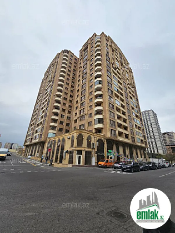 Satılır 4 otaqlı yeni tikili 185 m²