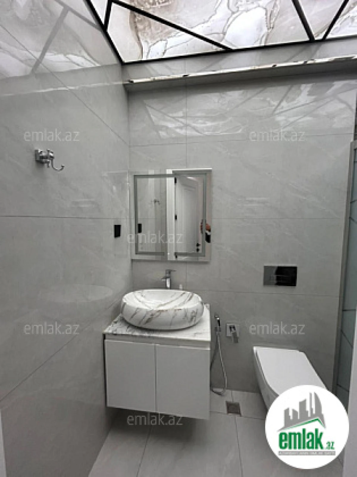 Satılır 3 otaqlı yeni tikili 84 m²