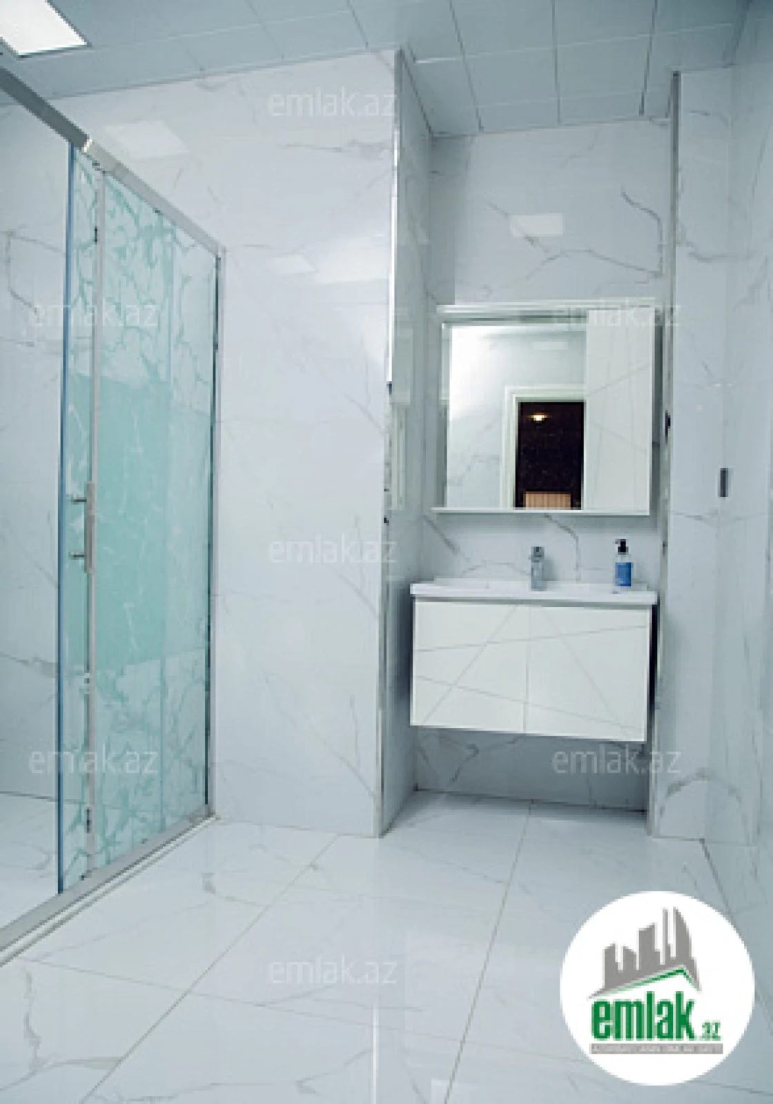 Satılır 4 otaqlı yeni tikili 160 m²