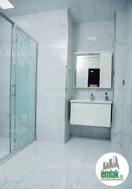 Satılır 4 otaqlı yeni tikili 160 m²