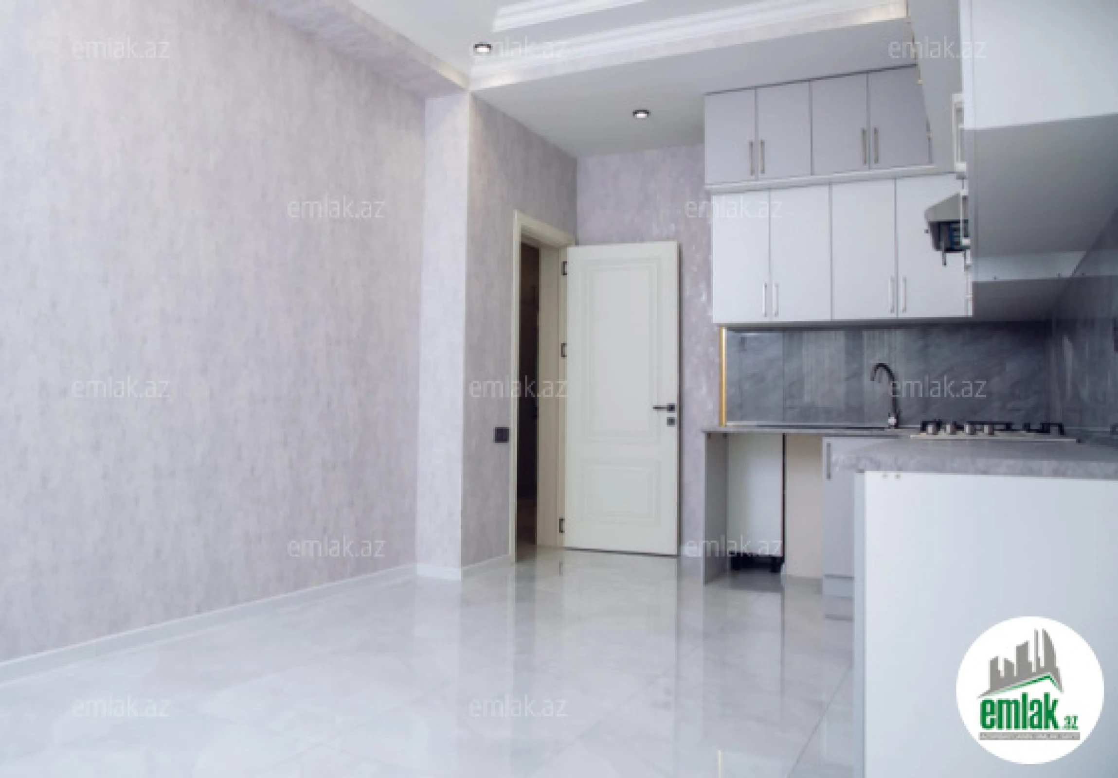 Satılır 4 otaqlı yeni tikili 160 m²