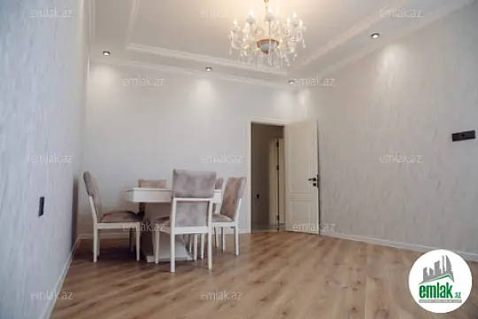 Satılır 4 otaqlı yeni tikili 160 m²