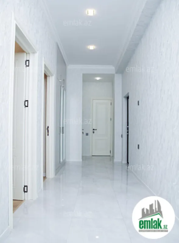 Satılır 4 otaqlı yeni tikili 160 m²