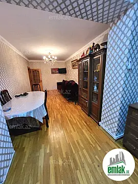 Satılır 4 otaqlı köhnə tikili 100 m²