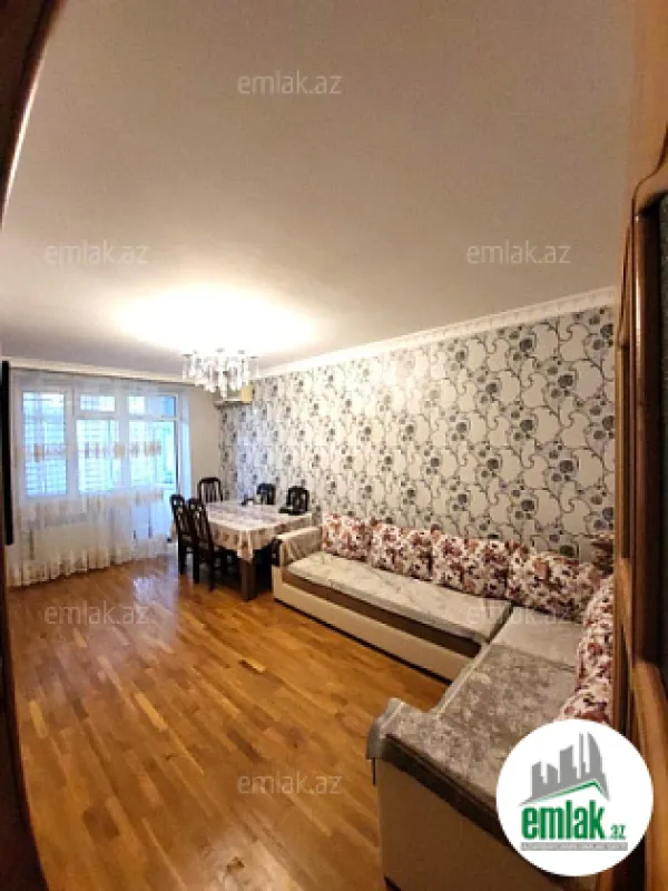 Satılır 4 otaqlı köhnə tikili 100 m²