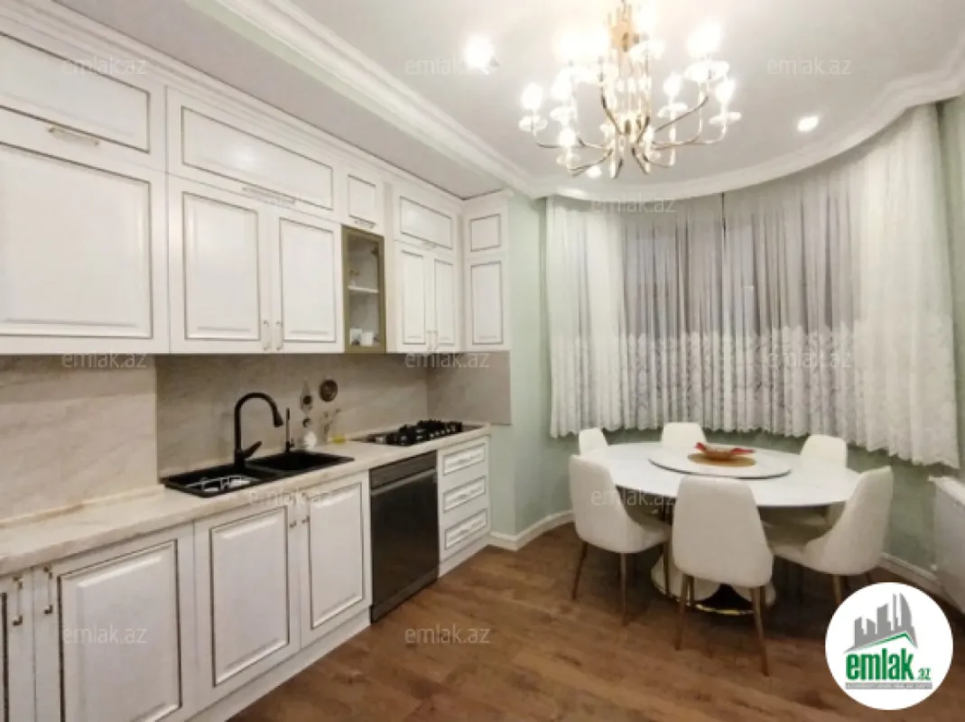 Satılır 4 otaqlı yeni tikili 155 m²