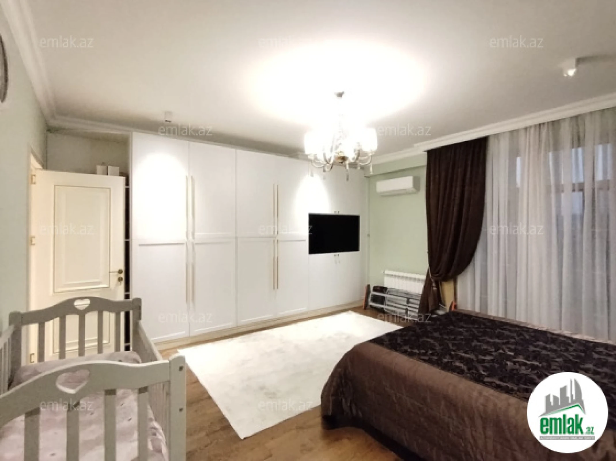 Satılır 4 otaqlı yeni tikili 155 m²