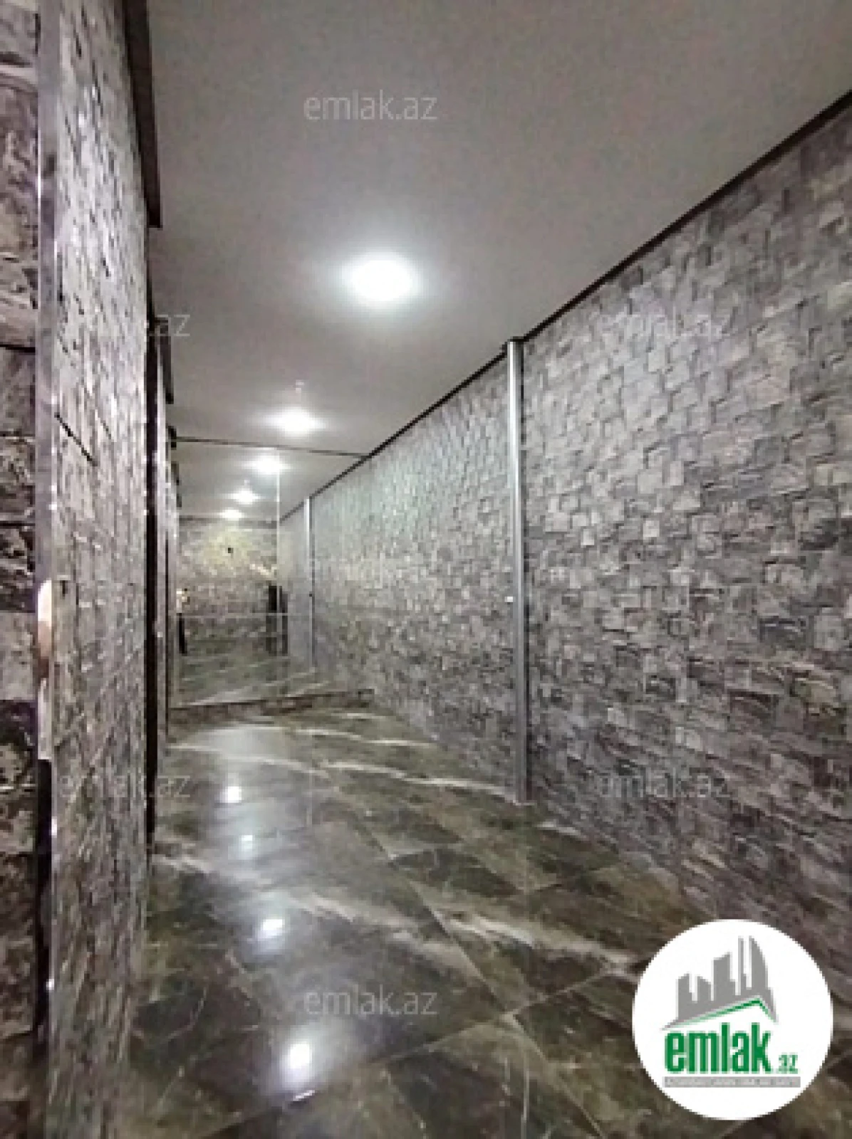 Satılır 4 otaqlı yeni tikili 155 m²